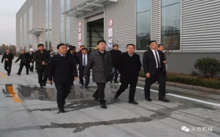 山東省住建廳黨組成員、副廳長張曉海蒞臨天意機(jī)械調(diào)研指導(dǎo)